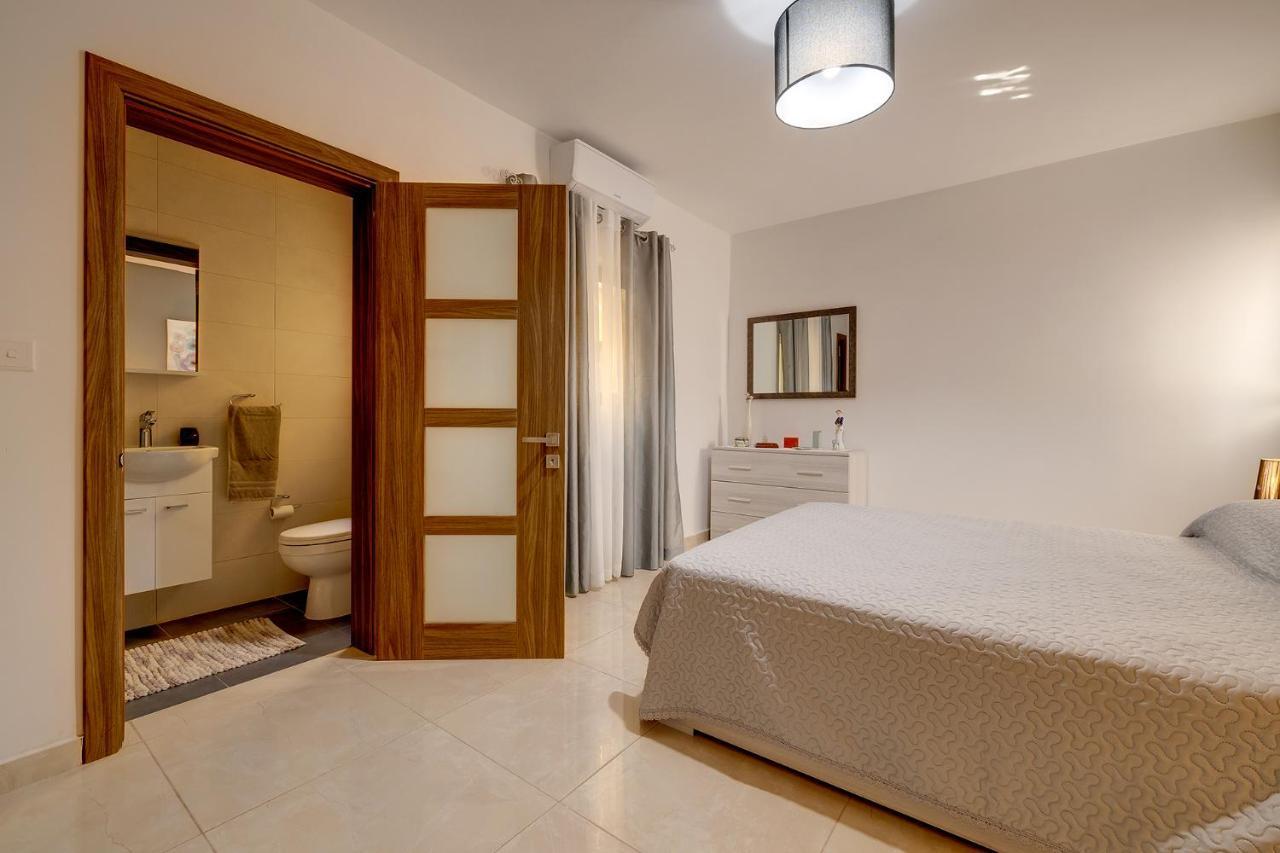 Stylish Bright And Airy Apart In Central Bugibba เซนต์พอลส์เบย์ ภายนอก รูปภาพ