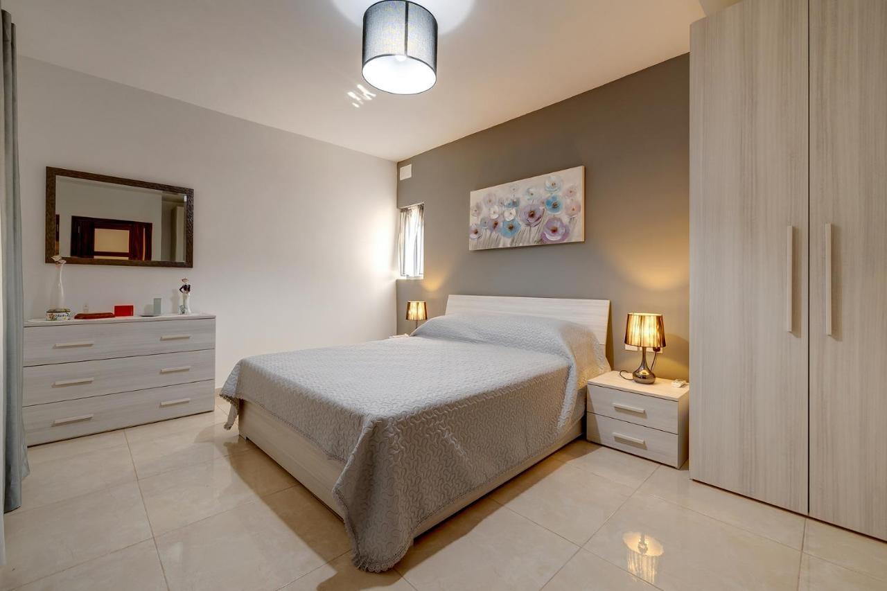 Stylish Bright And Airy Apart In Central Bugibba เซนต์พอลส์เบย์ ภายนอก รูปภาพ